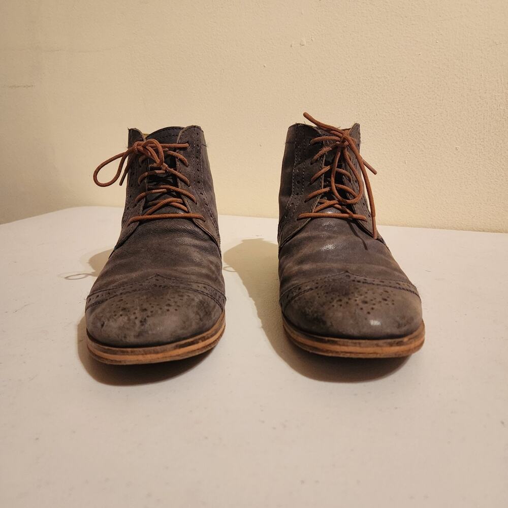 J Shoes Olympias Grey Lace Up Leather Boots Sz 8 Academia Preppy Wing Tip Shoes - Picture 3 of 10